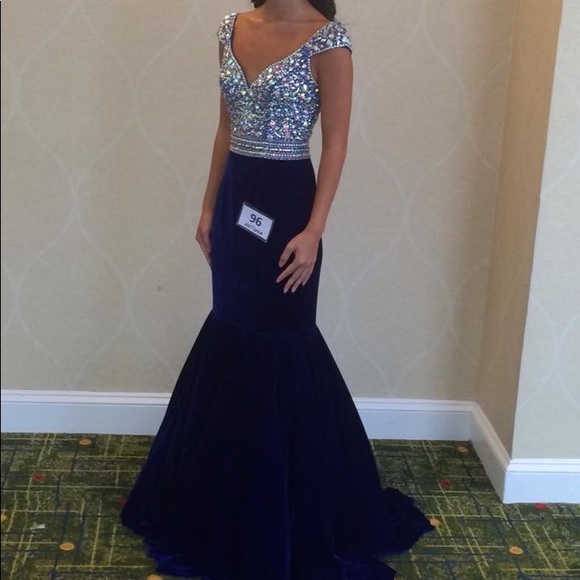 johnathan kayne velvet dress